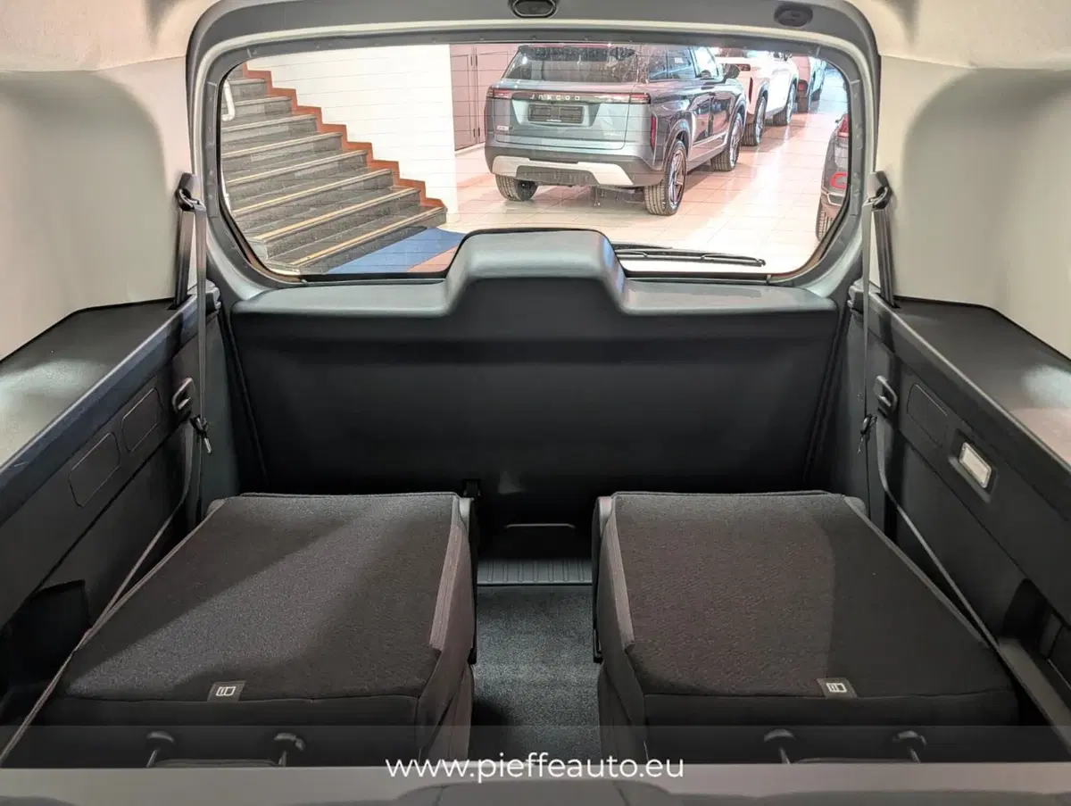 Peugeot Rifter nuova a Teramo (13)