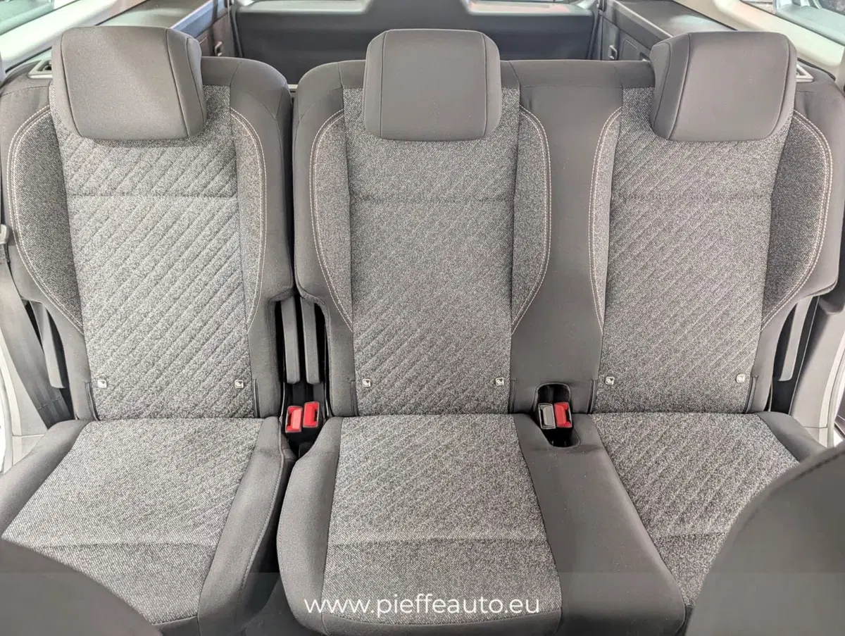Peugeot Rifter nuova a Teramo (15)
