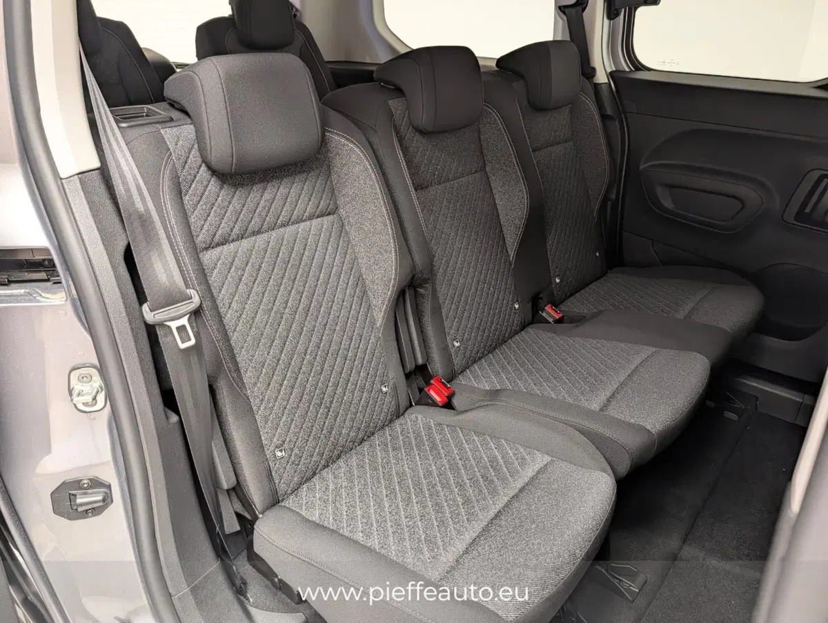 Peugeot Rifter nuova a Teramo (16)