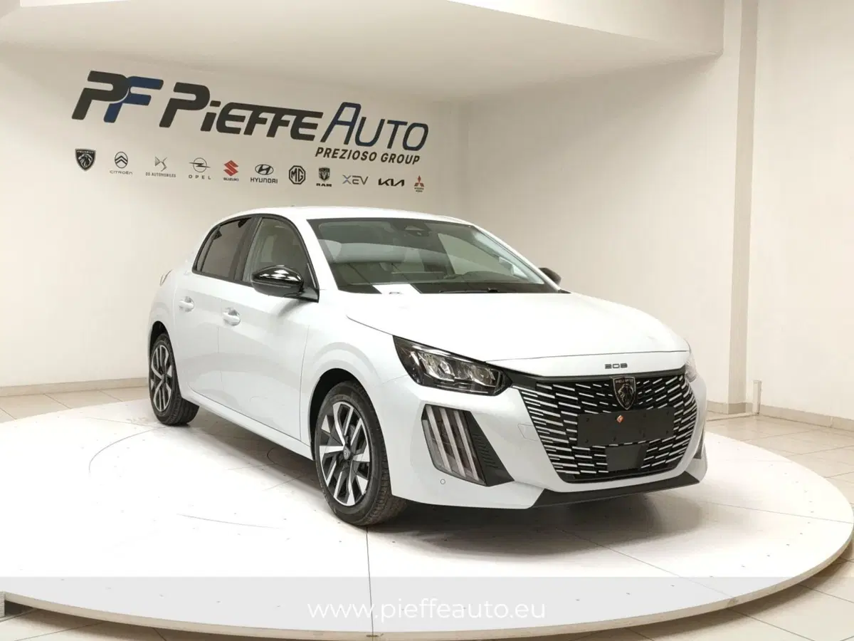 Peugeot 208 nuova a Teramo (6)