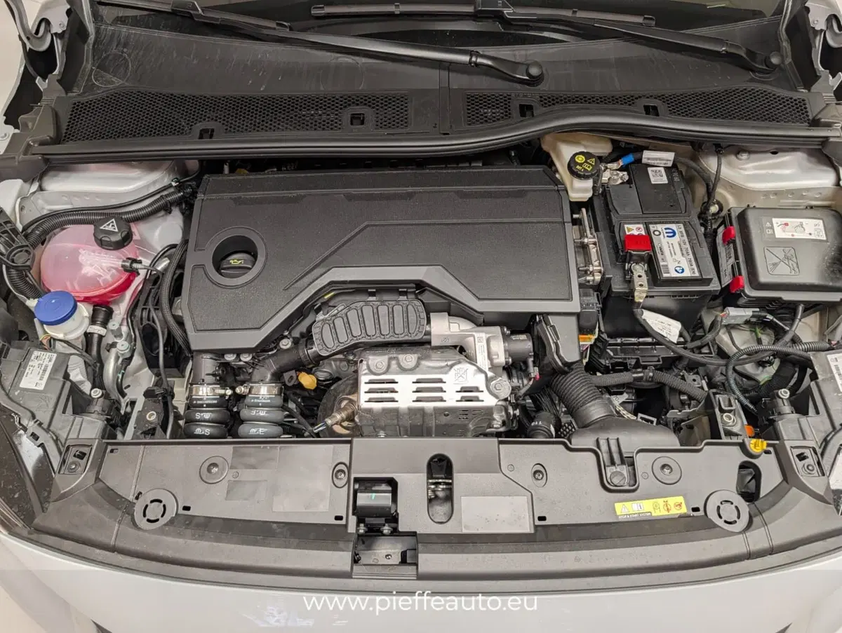 Peugeot 208 nuova a Teramo (7)