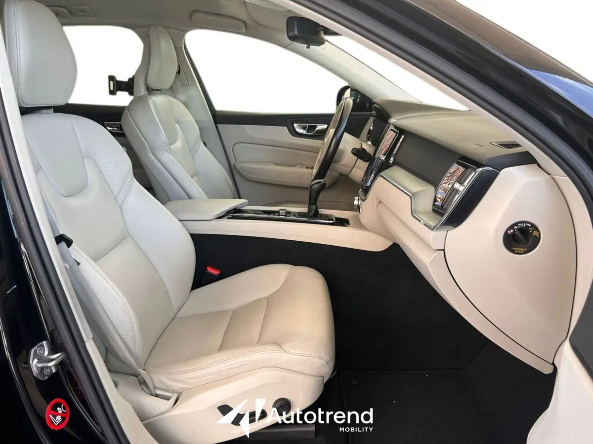 Volvo XC60 usata a Bari (6)
