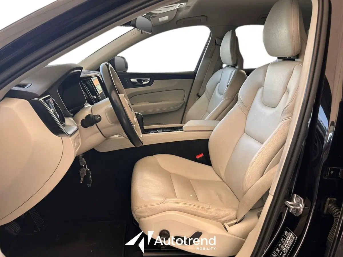 Volvo XC60 usata a Bari (7)