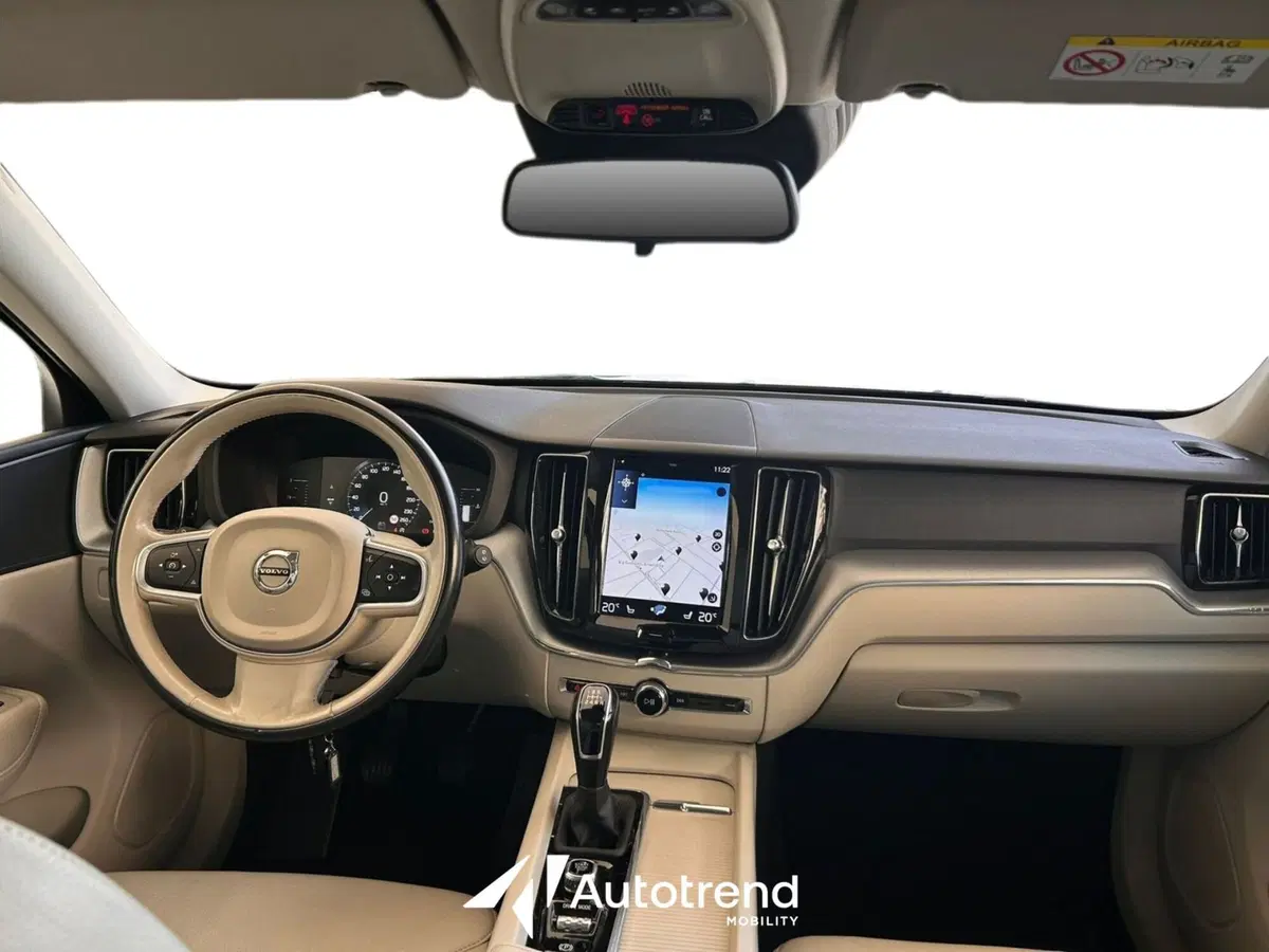 Volvo XC60 usata a Bari (8)