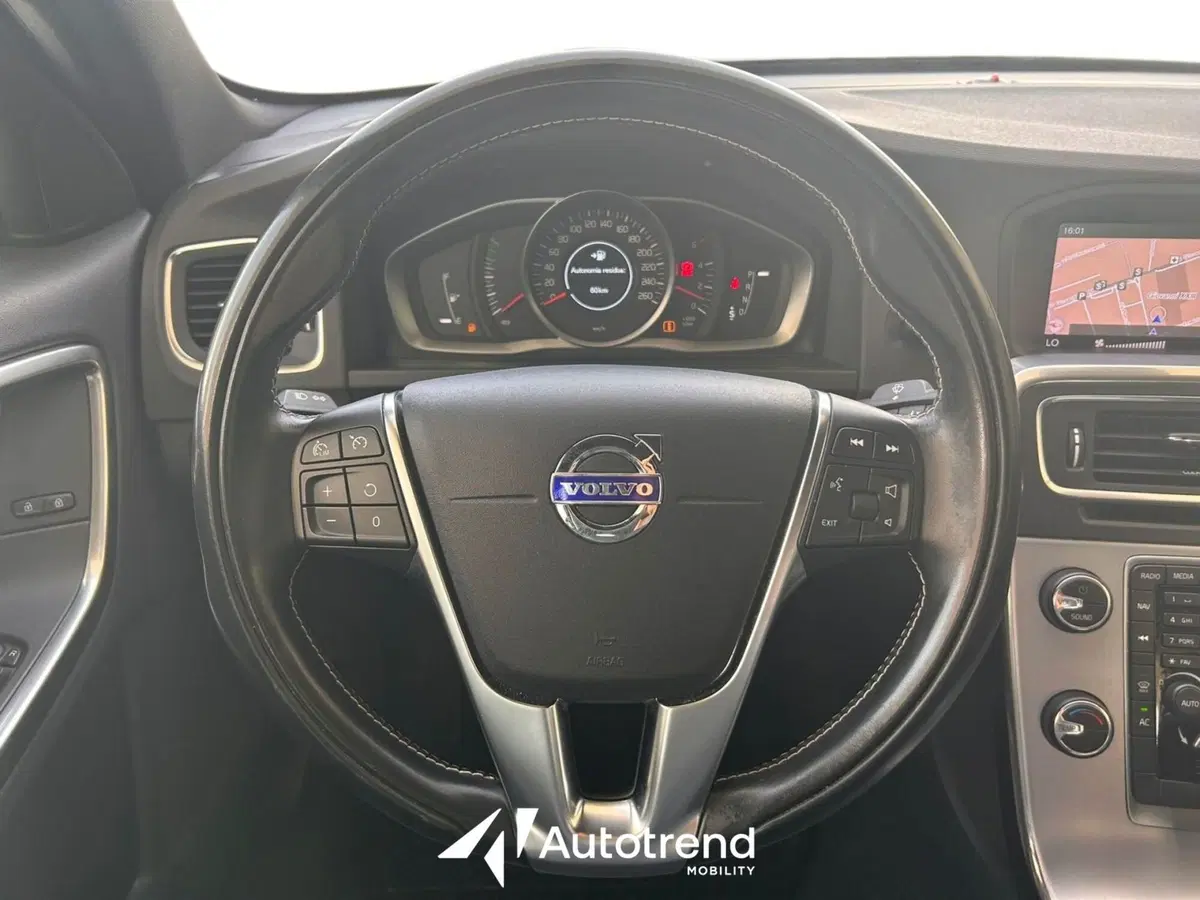 Volvo S60 usata a Bari (10)