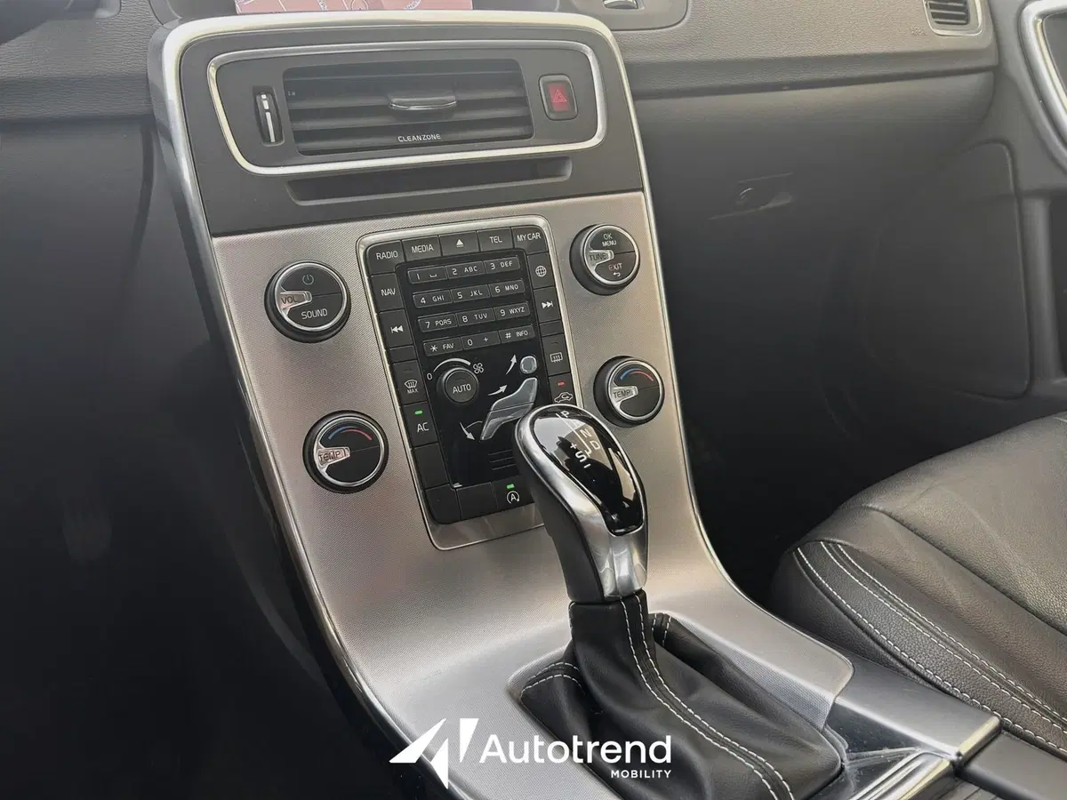 Volvo S60 usata a Bari (15)