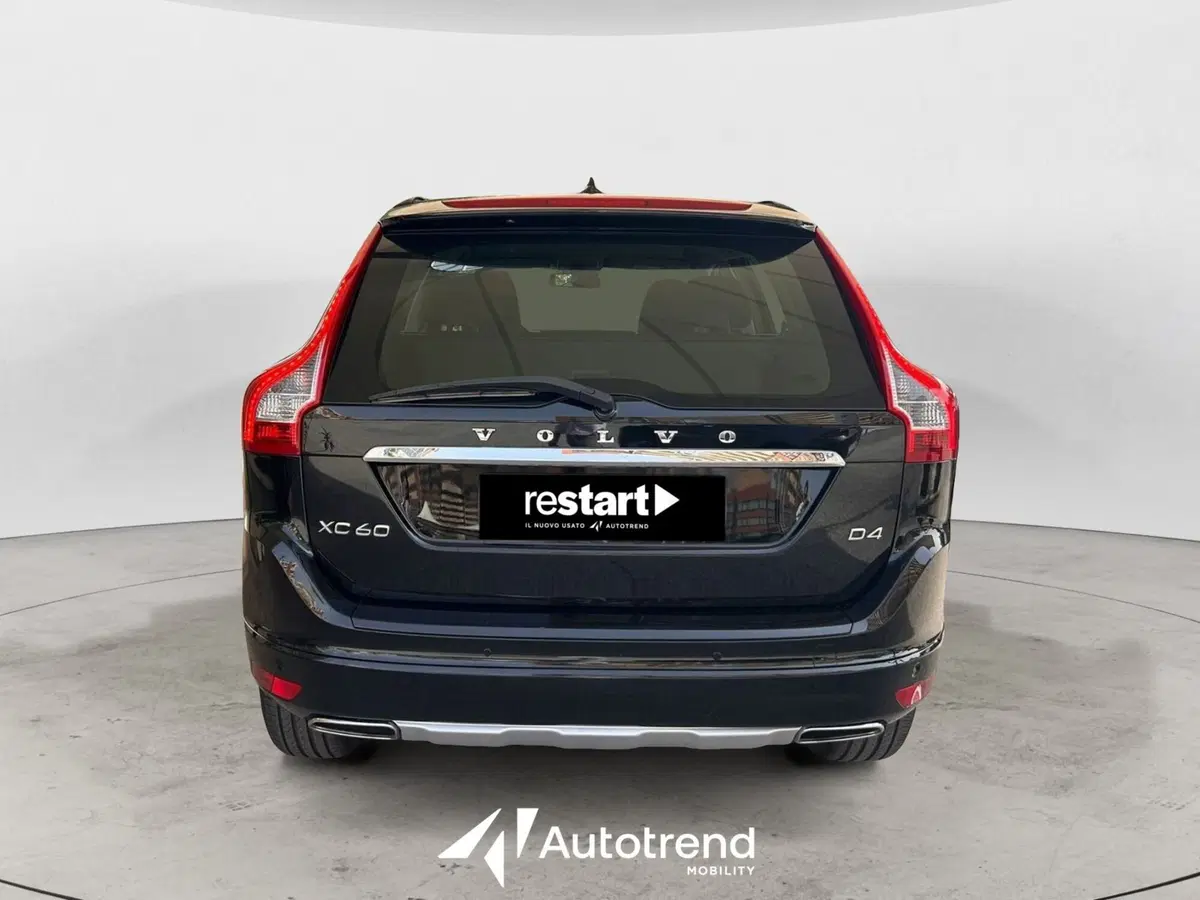 Volvo XC60 usata a Bari (4)