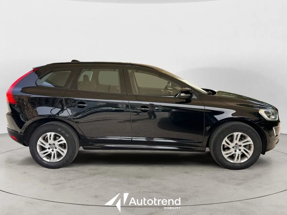 Volvo XC60 usata a Bari (5)