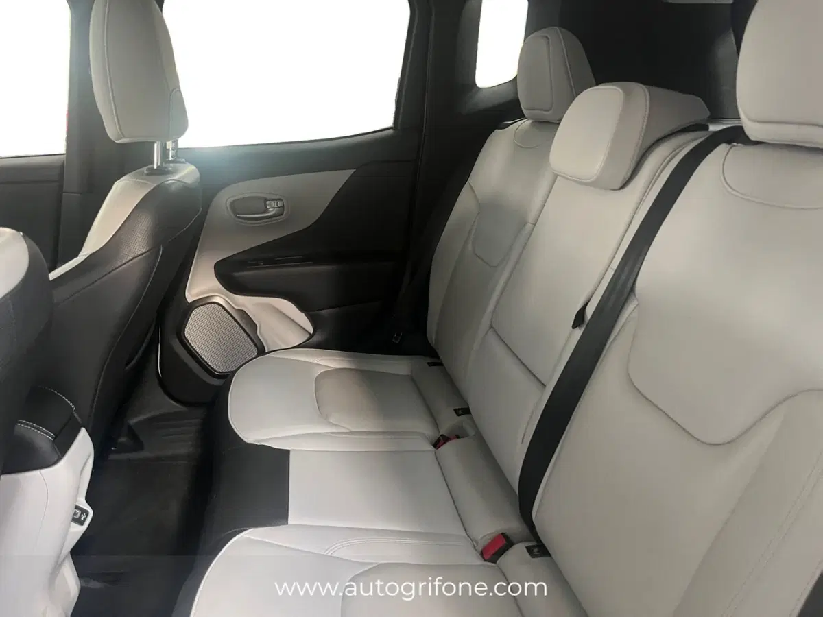 Jeep Renegade usata a Modena (13)