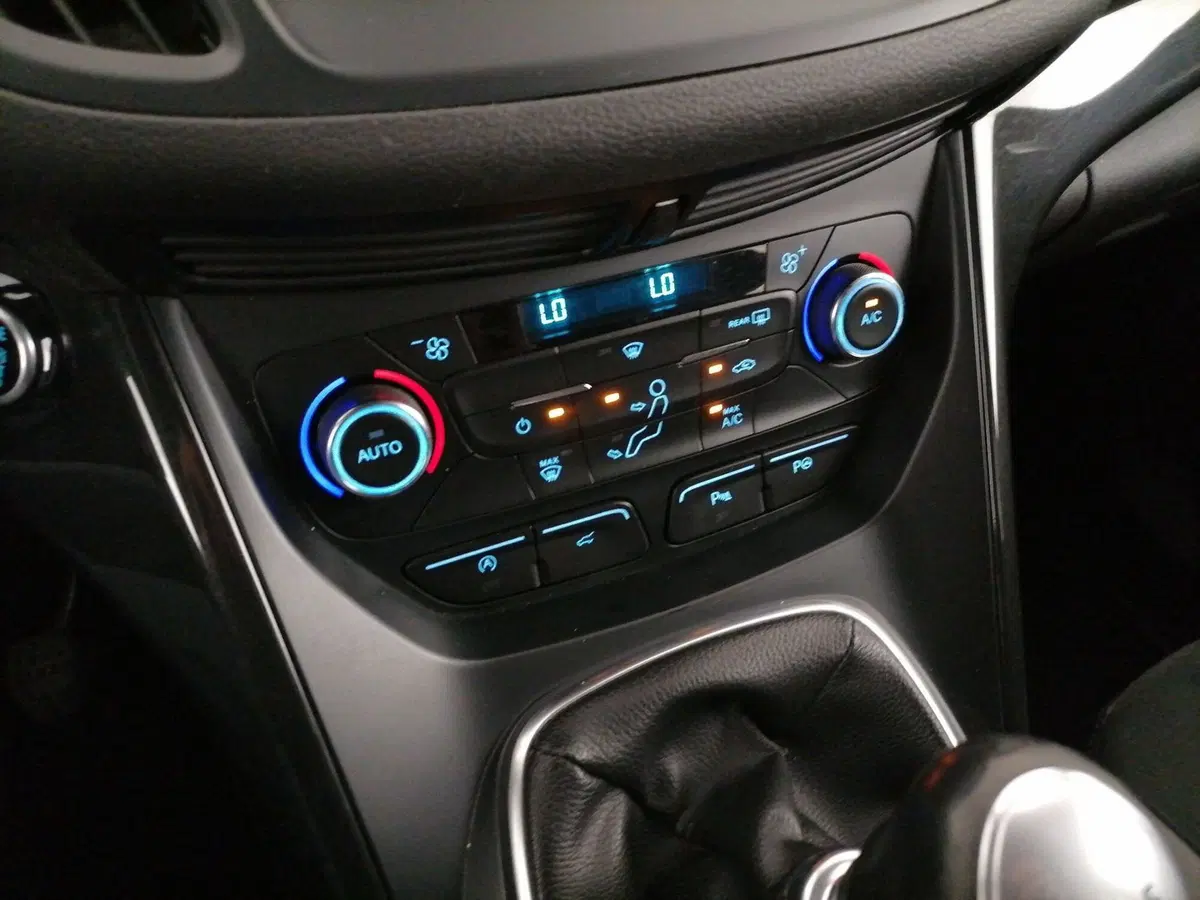 Ford Kuga usata a Roma (15)