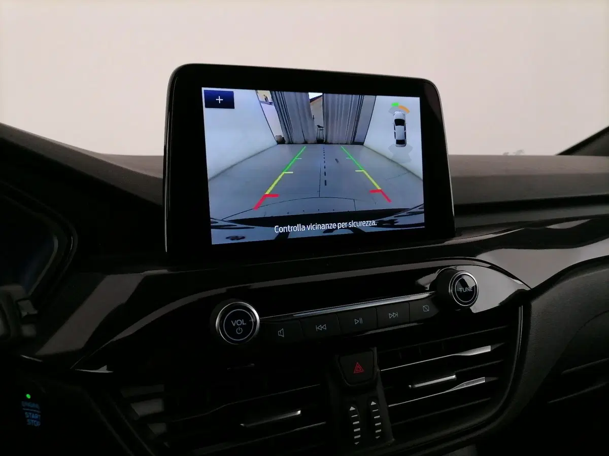 Ford Kuga usata a Roma (18)