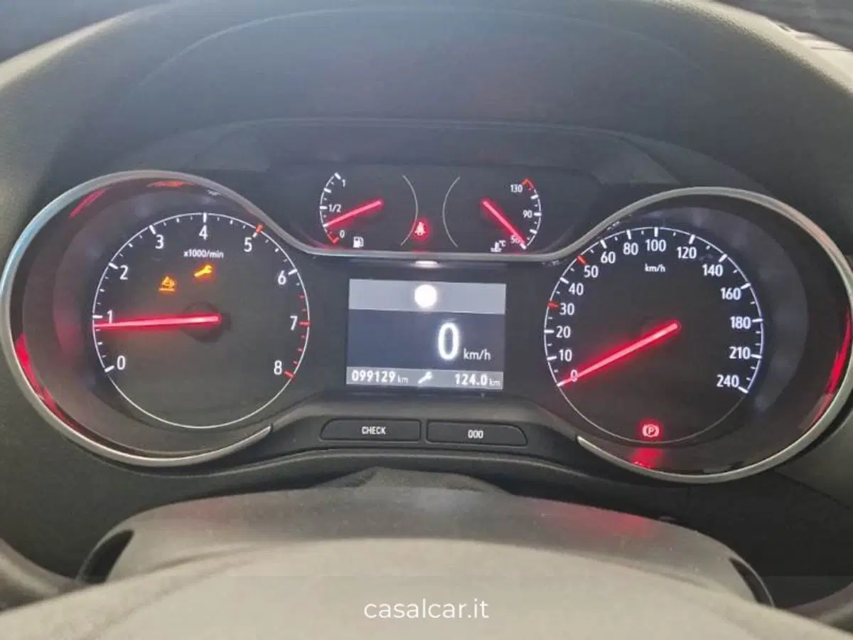Opel Crossland usata a Salerno (8)