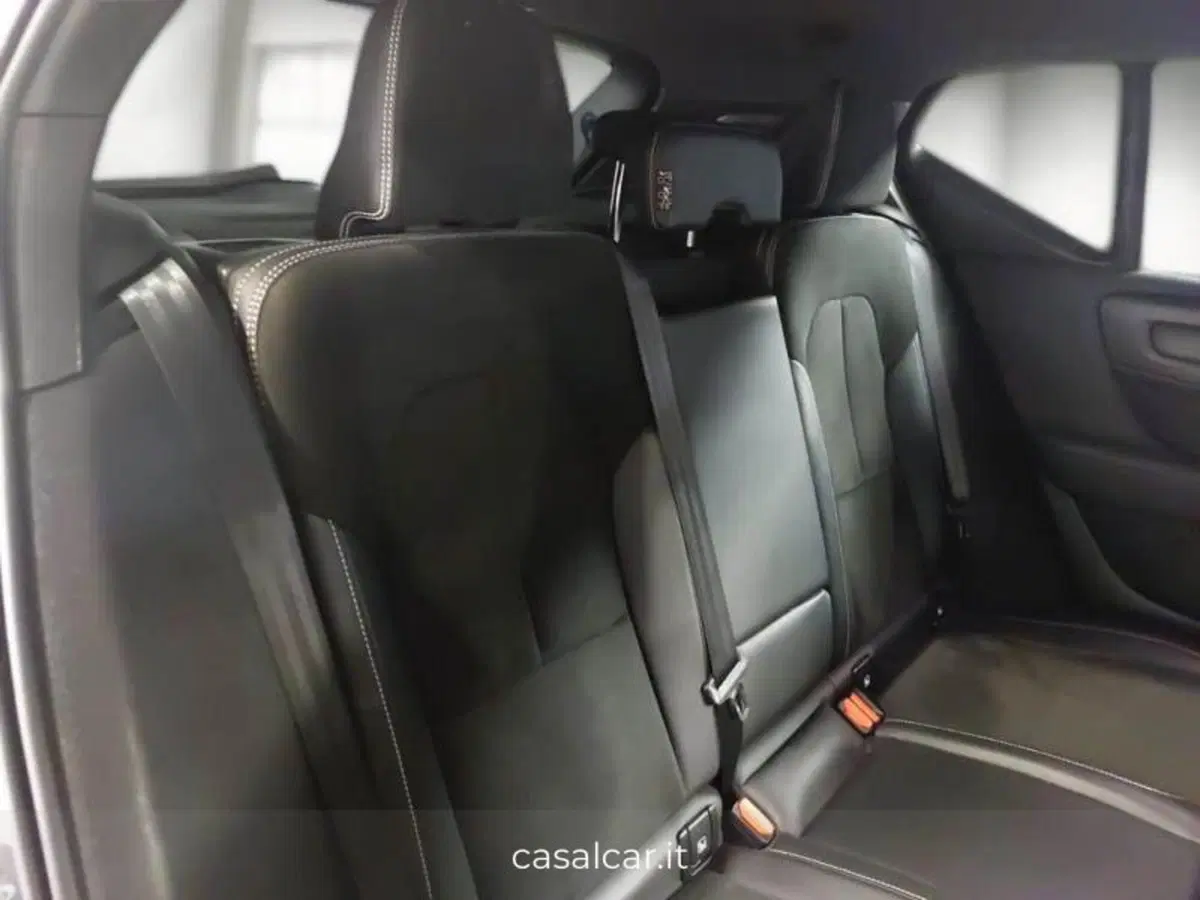 Volvo XC40 usata a Salerno (13)