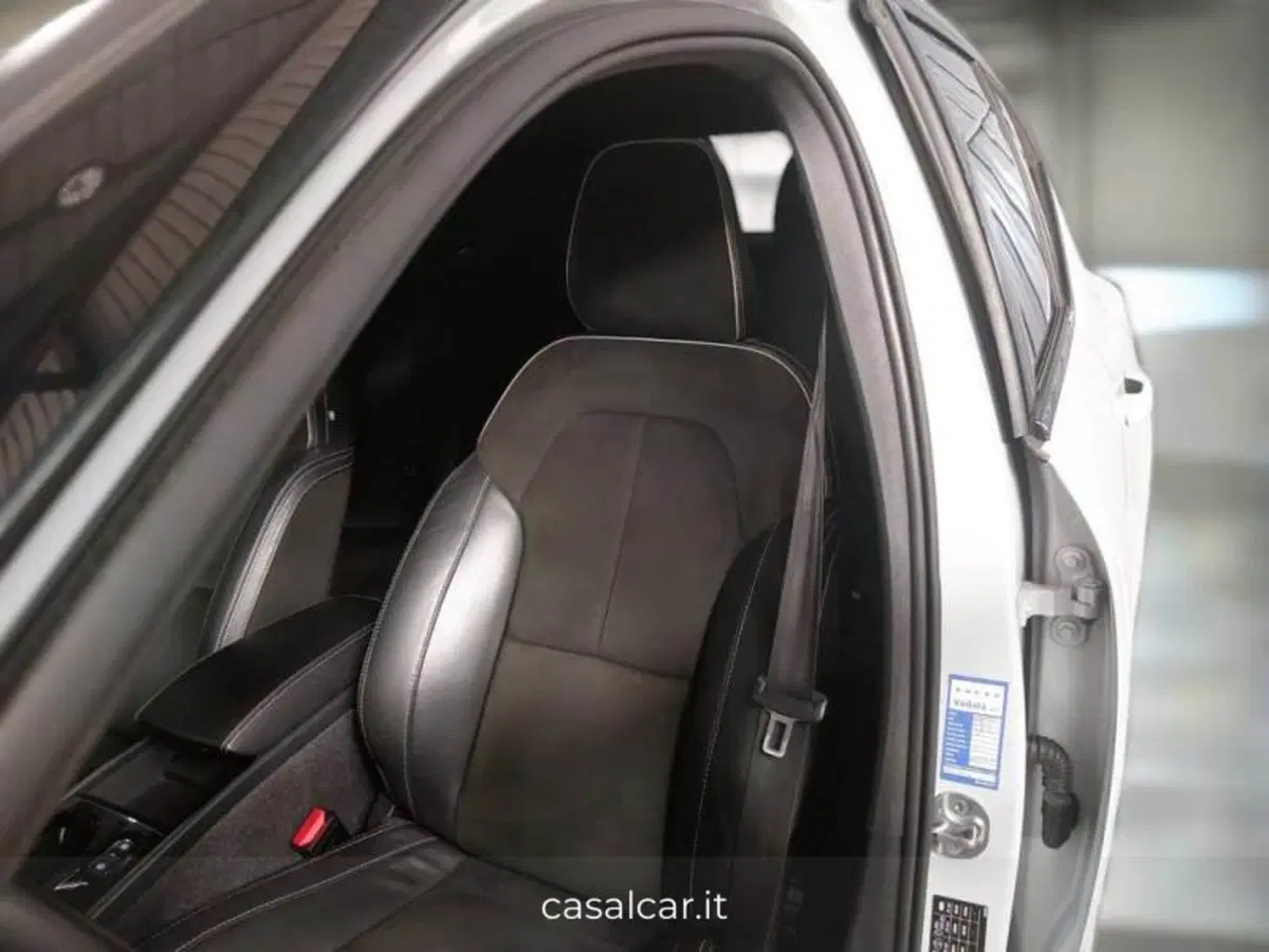 Volvo XC40 usata a Salerno (9)