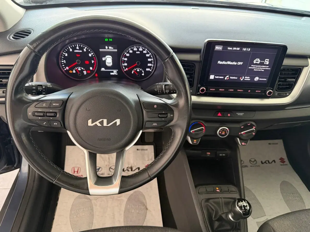 Kia Stonic usata a Napoli (12)