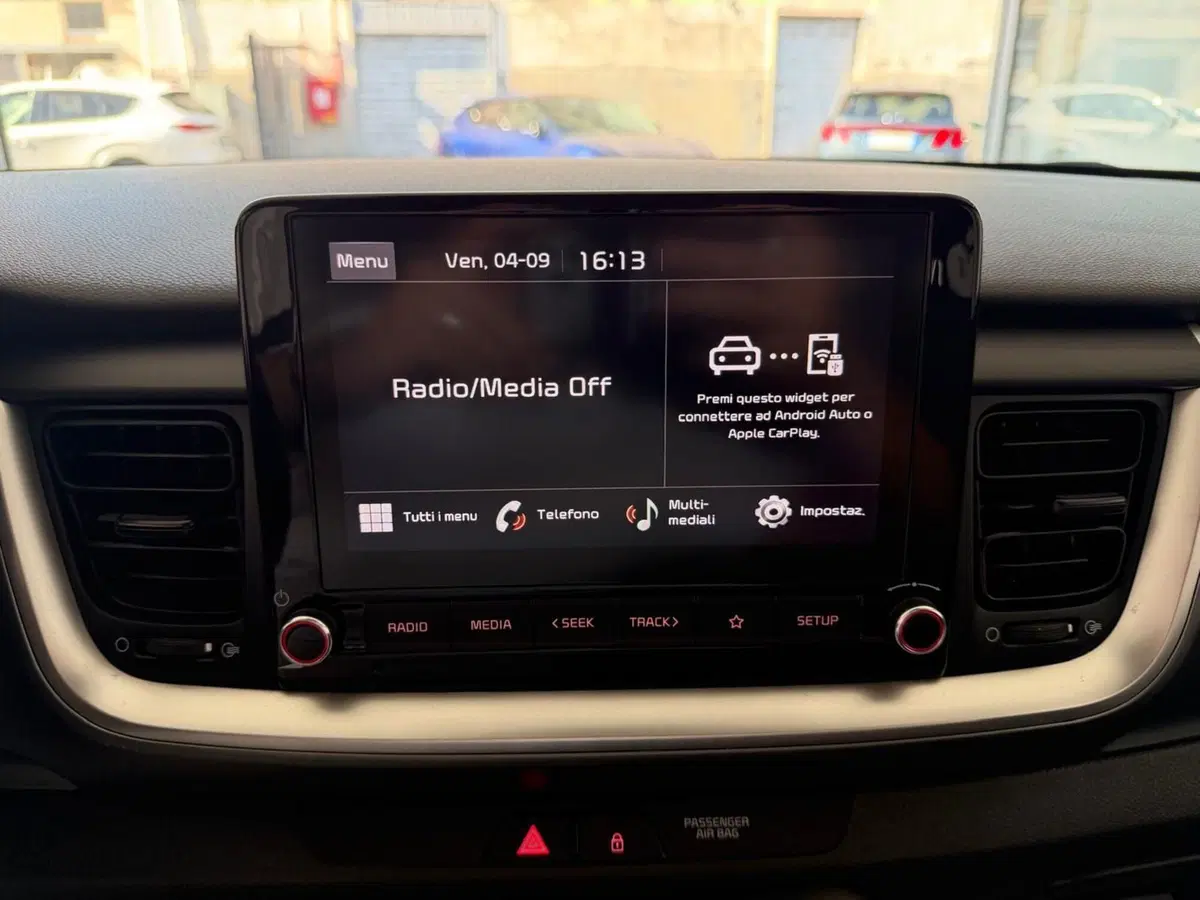 Kia Stonic usata a Napoli (14)