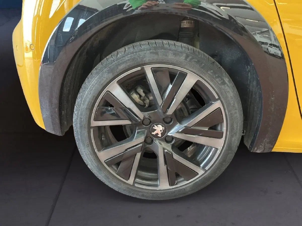 Peugeot 208 usata a Torino (7)