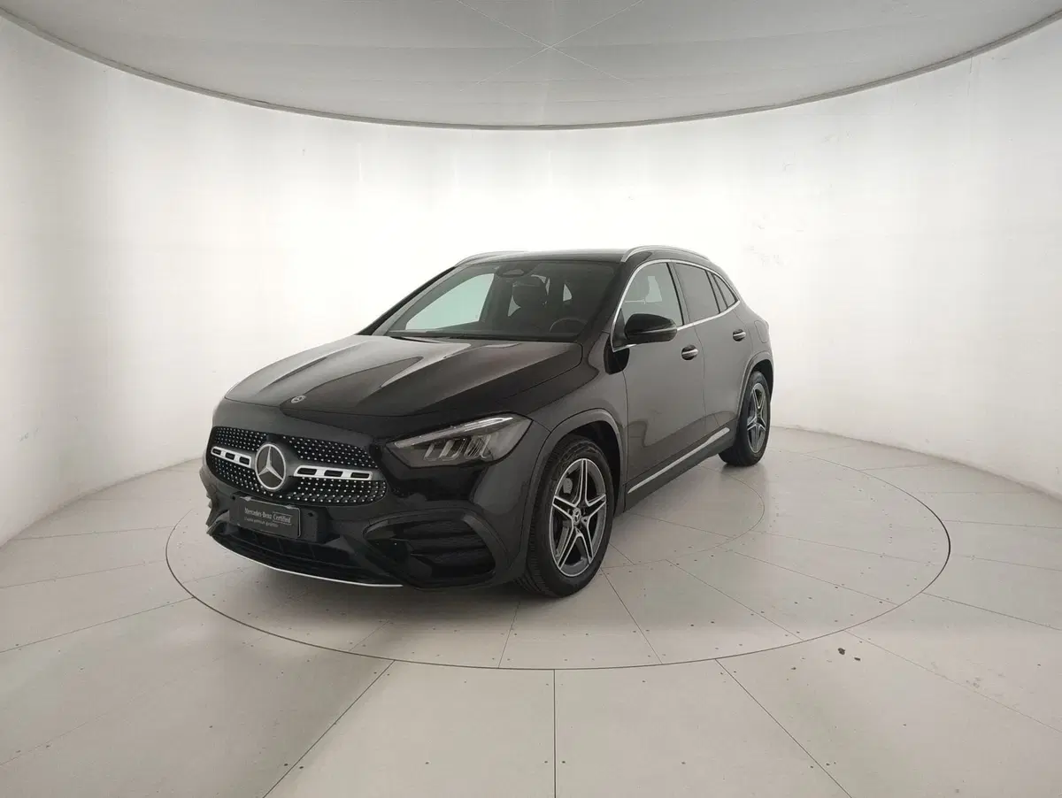 Mercedes-Benz GLA SUV usata a Alessandria