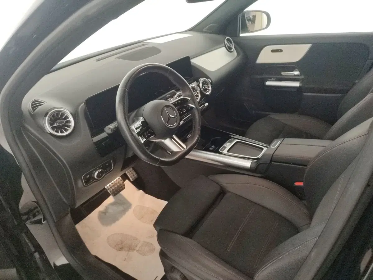 Mercedes-Benz GLA SUV usata a Alessandria (6)
