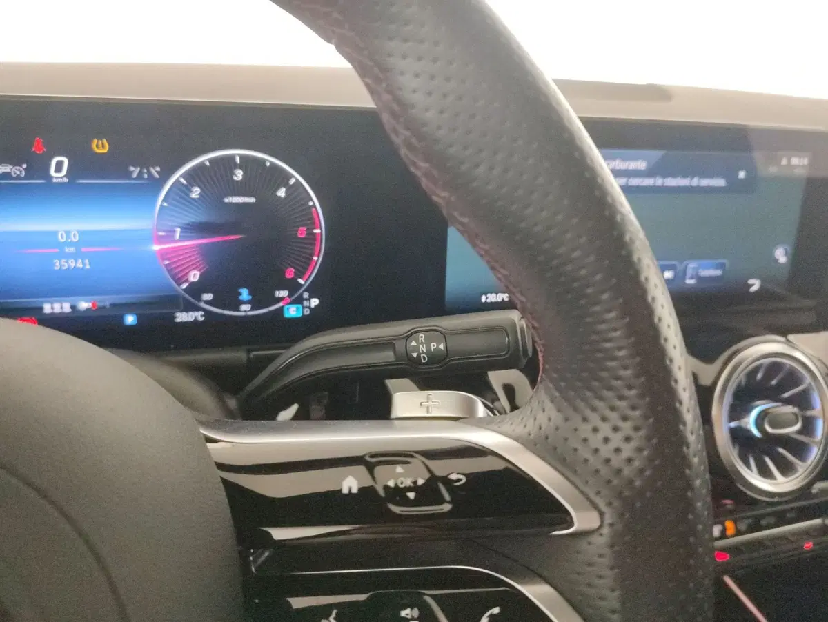 Mercedes-Benz GLA SUV usata a Alessandria (8)