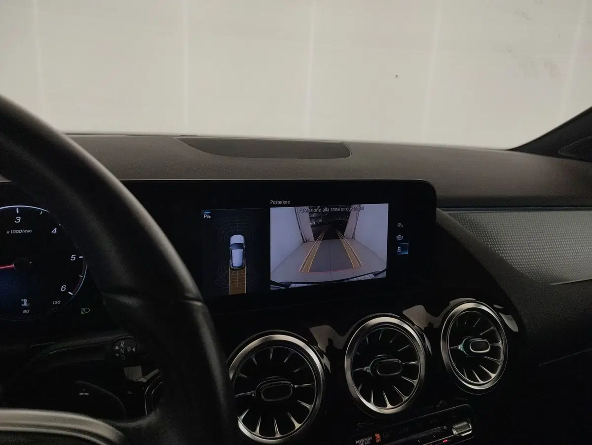 Mercedes-Benz GLA SUV usata a Alessandria (12)