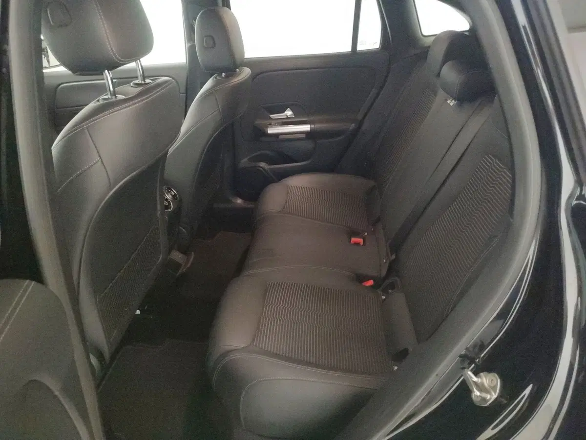 Mercedes-Benz GLA SUV usata a Alessandria (7)