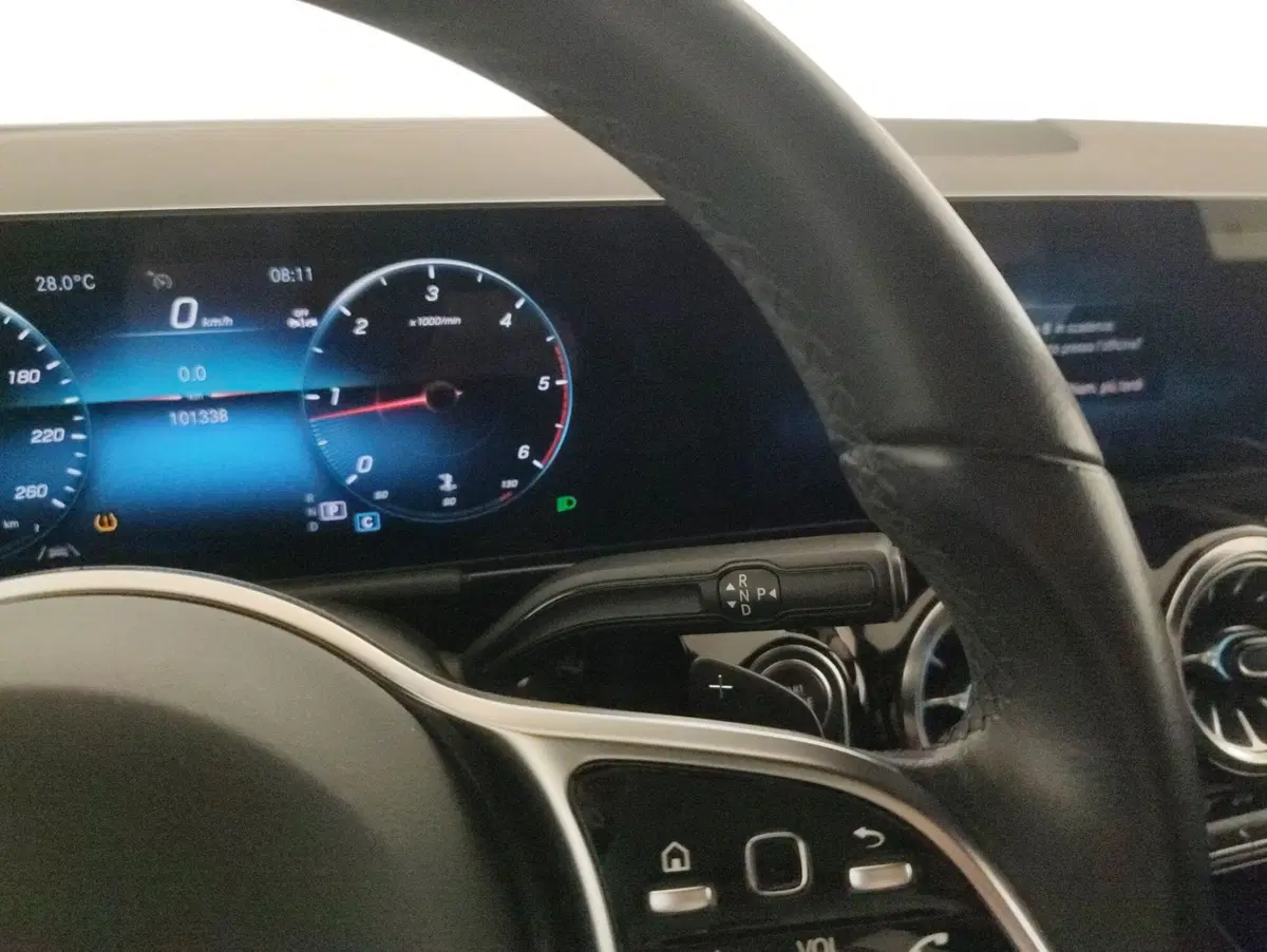 Mercedes-Benz GLA SUV usata a Alessandria (9)
