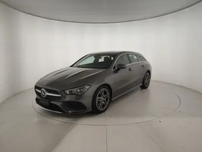 Mercedes-Benz CLA Shooting Brake 180 d AMG Line Premium Plus auto del 2023 usata