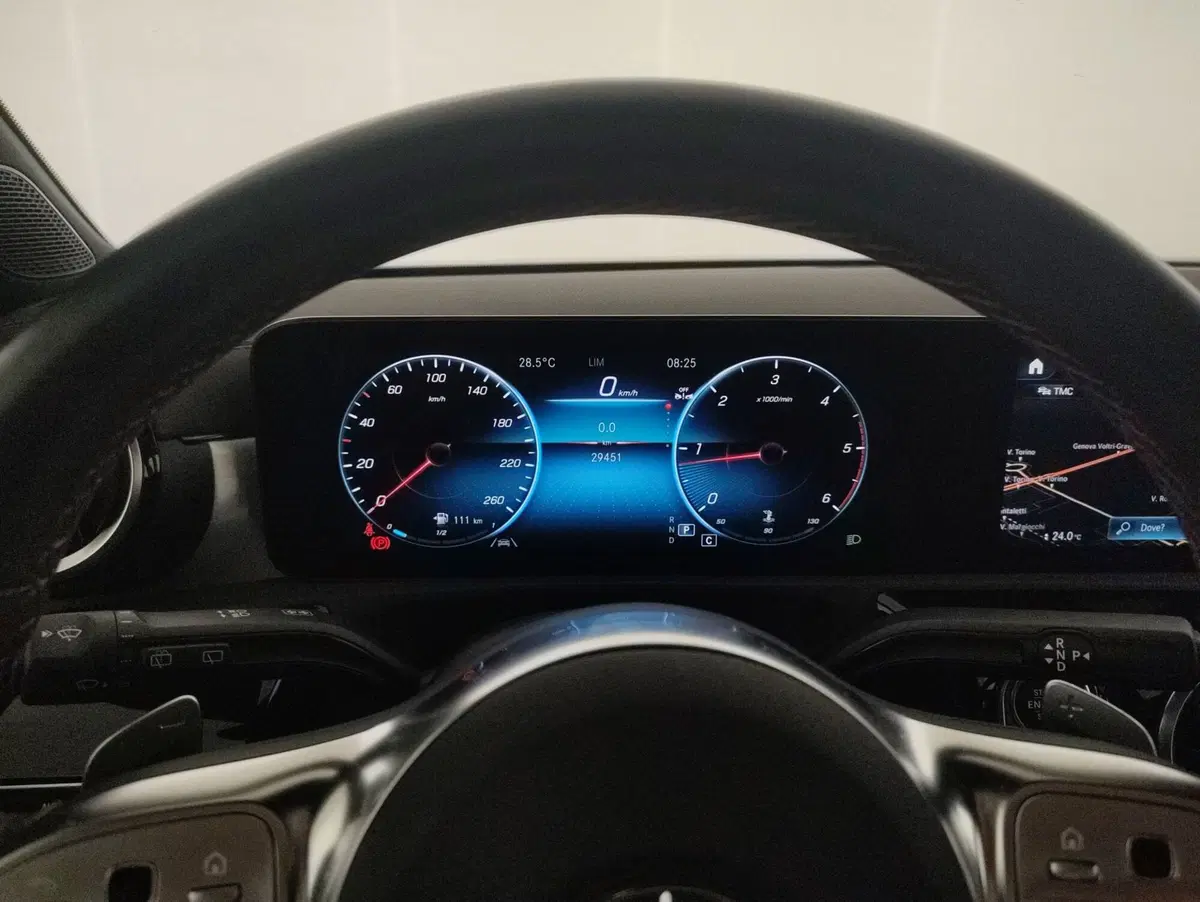 Mercedes-Benz CLA Shooting Brake usata  (15)