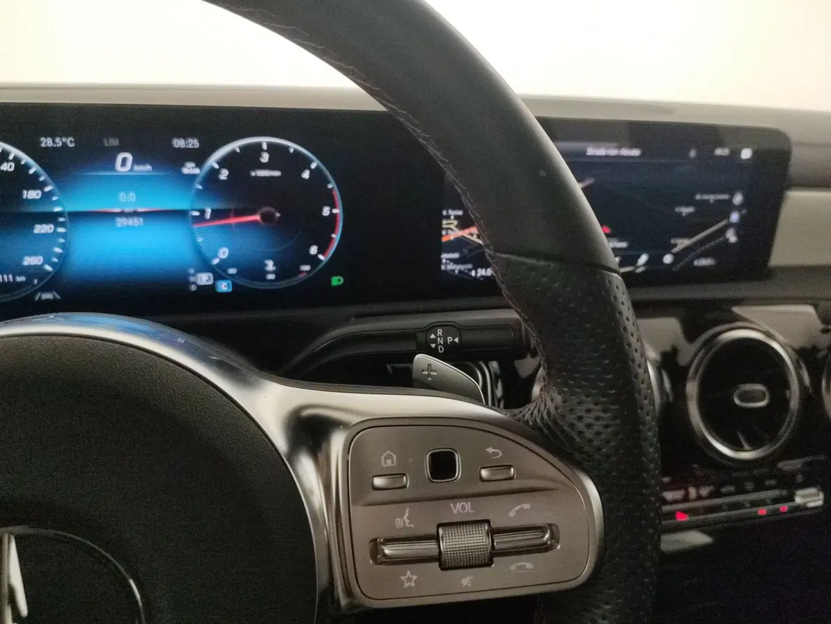 Mercedes-Benz CLA Shooting Brake usata  (9)