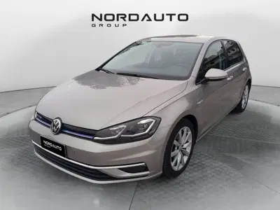 Volkswagen Golf 1.5 TSI 130 CV EVO DSG 5p. Executive BlueMotion del 2019 usata a Sedico