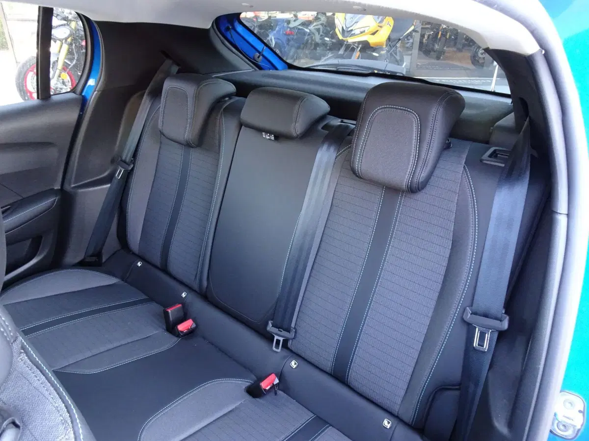 Peugeot 208 usata a Treviso (11)