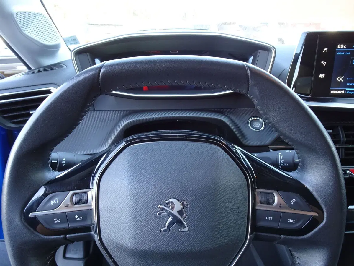 Peugeot 208 usata a Treviso (13)