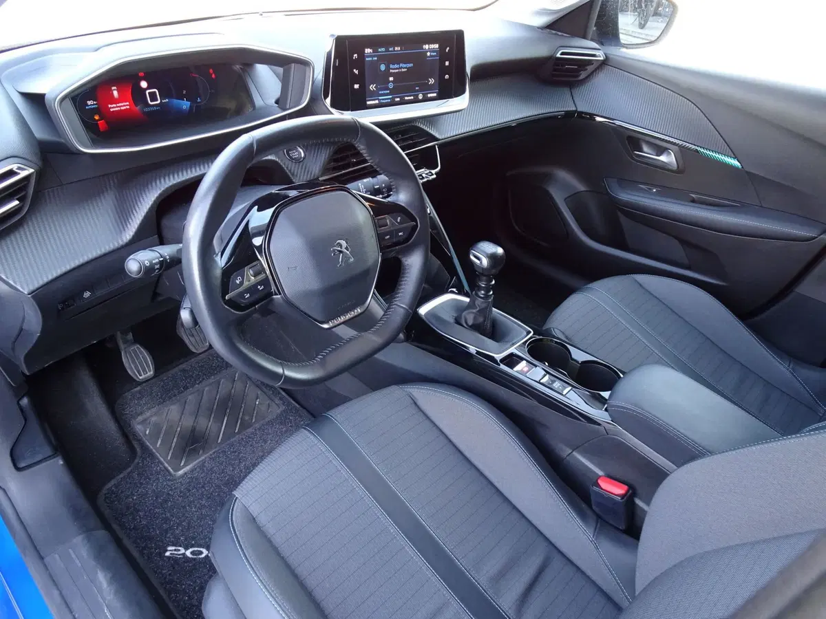 Peugeot 208 usata a Treviso (8)