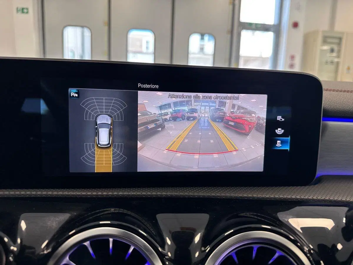 Mercedes-Benz CLA Shooting Brake usata a Prato (16)