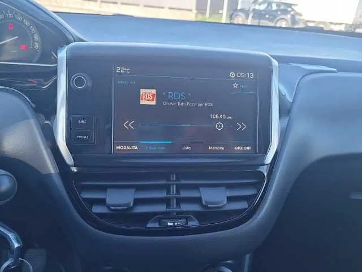 Peugeot 208 usata a Siena (10)