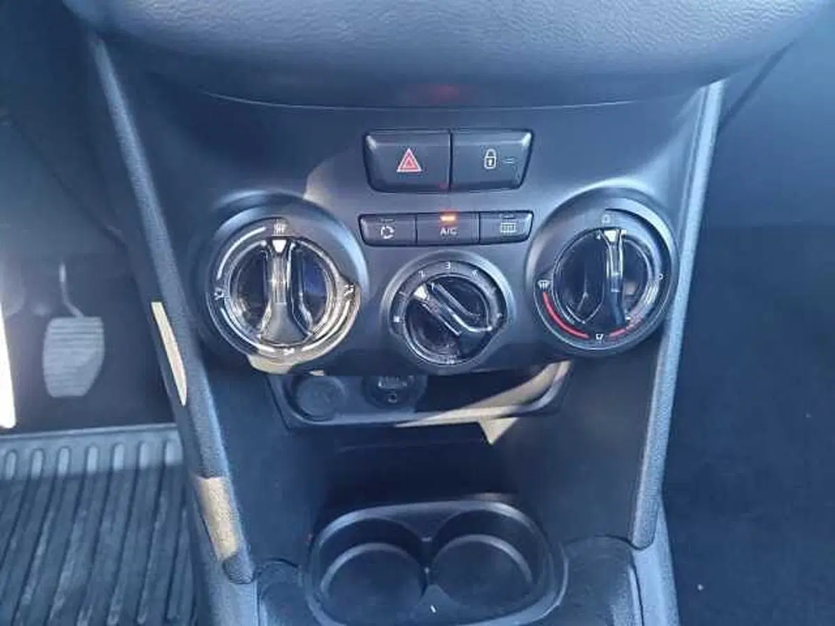 Peugeot 208 usata a Siena (11)