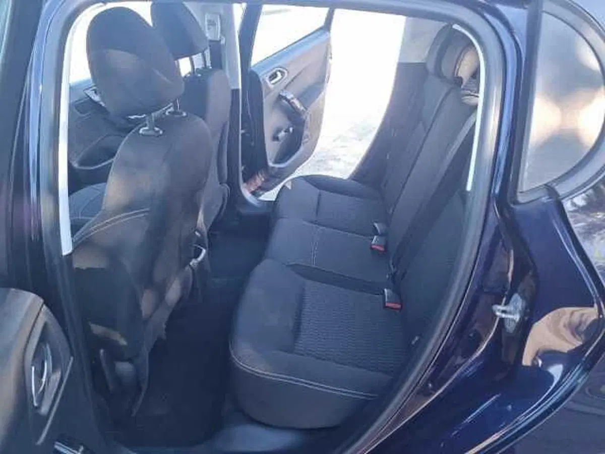 Peugeot 208 usata a Siena (17)