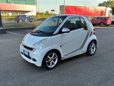 smart Fortwo 800 40 kW coup&eacute; pulse cdi del 2012 usata a San Giorgio e Bigarello