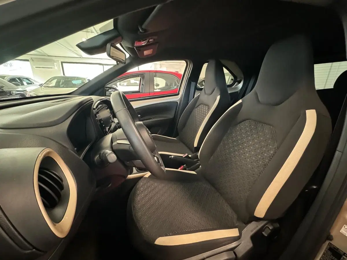Toyota Aygo X usata a Modena (11)