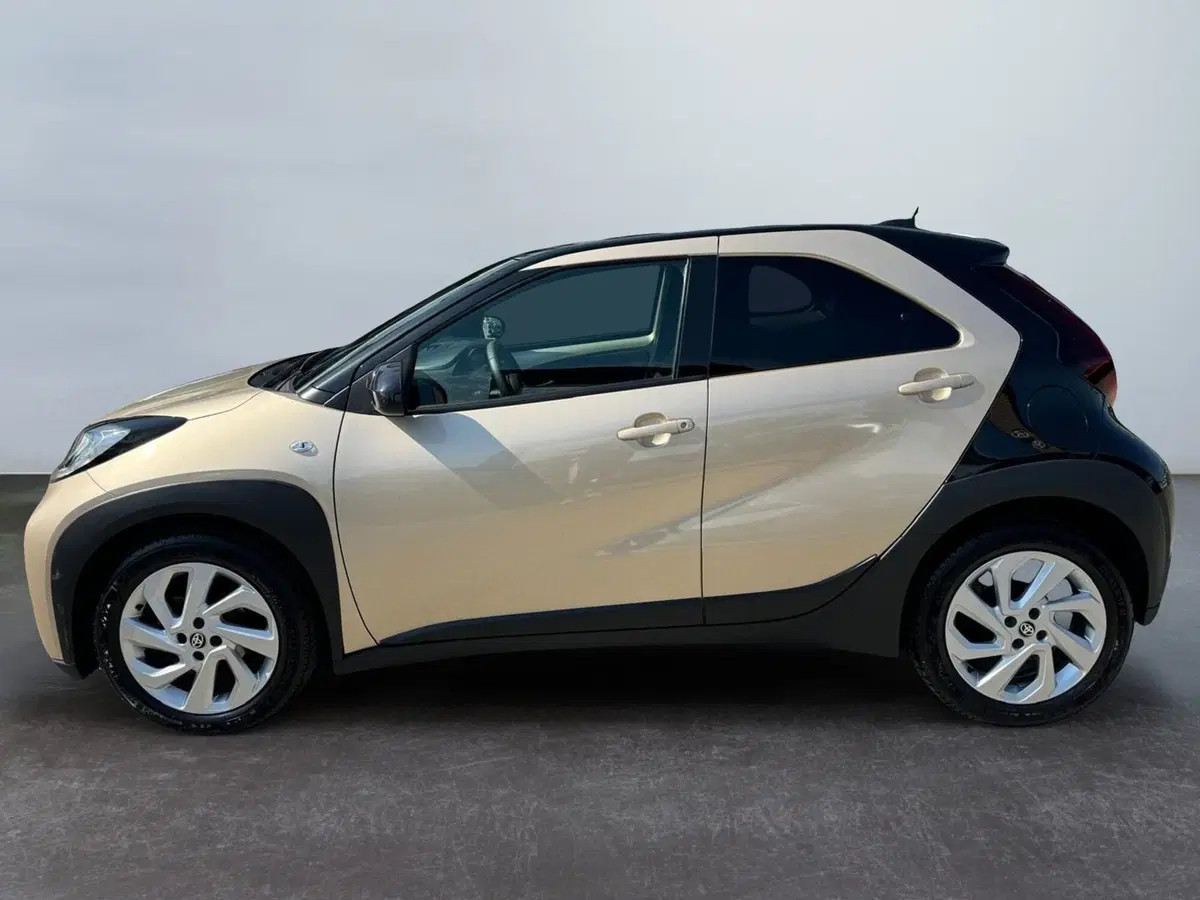 Toyota Aygo X usata a Modena (9)