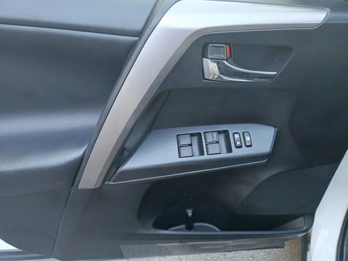 Toyota Rav4 usata a Forlì-Cesena (5)
