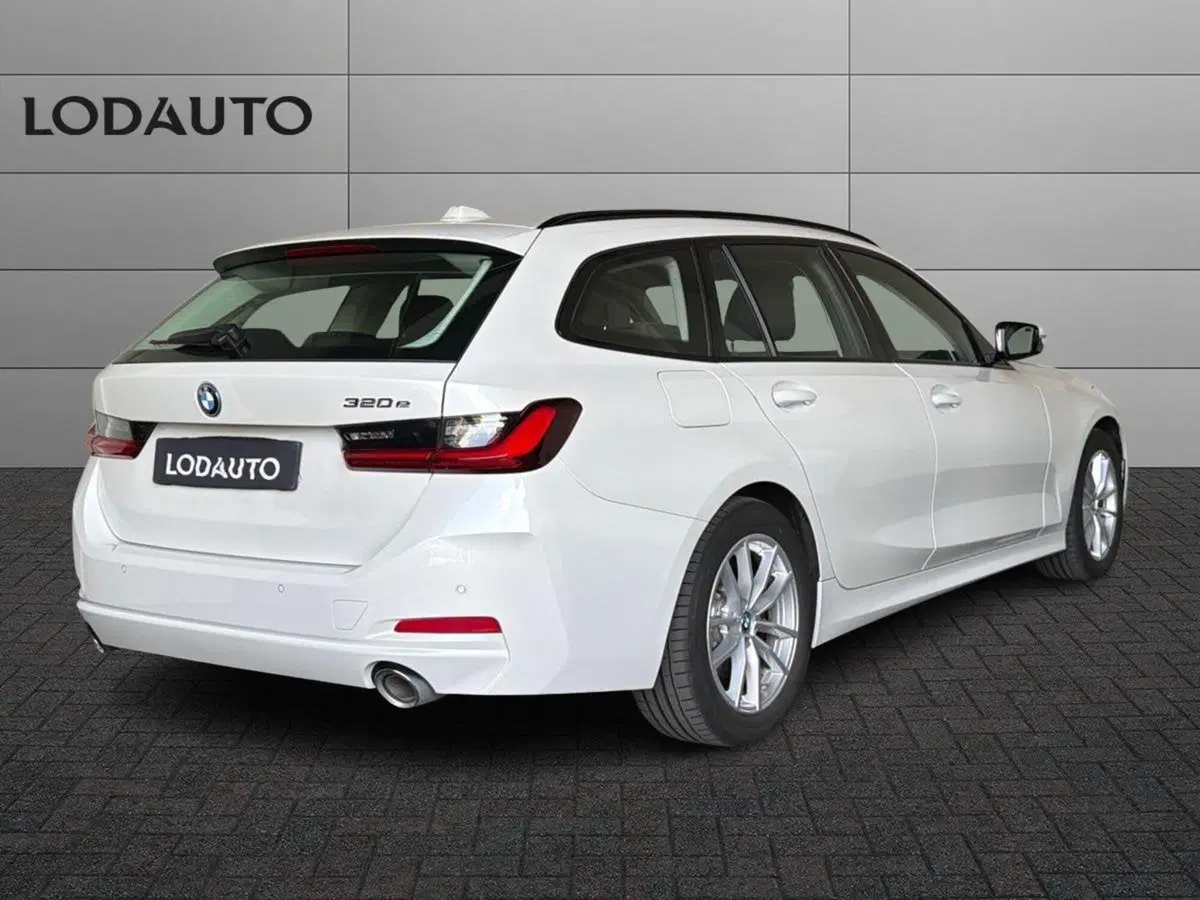 BMW Serie 3 Touring usata a Bergamo (2)