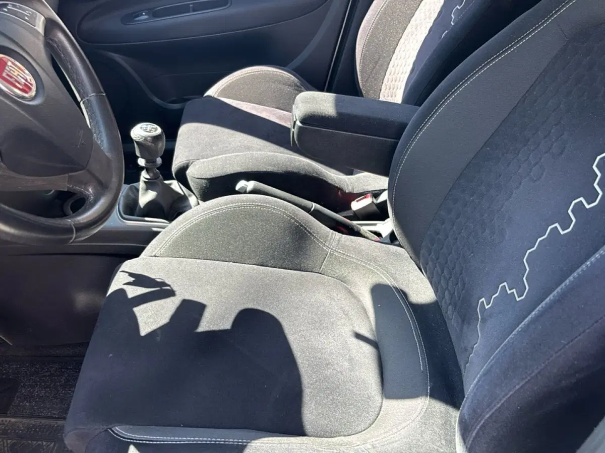 Fiat Punto usata a Bologna (7)