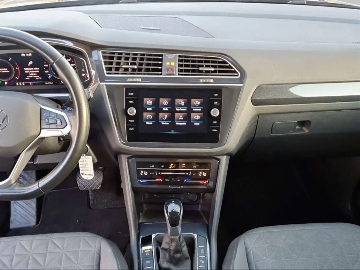 Volkswagen Tiguan usata a Siena (9)
