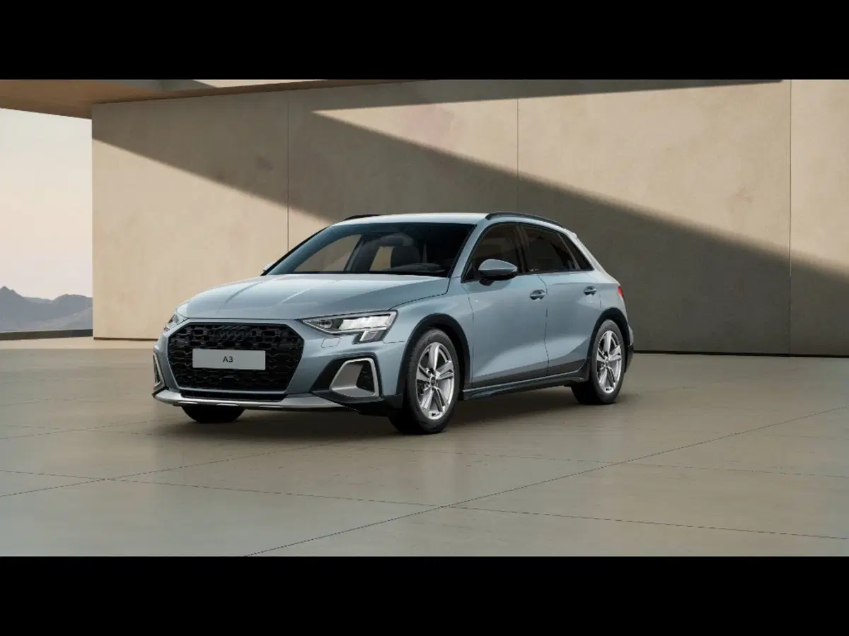 Audi A3 allstreet nuova a Siena
