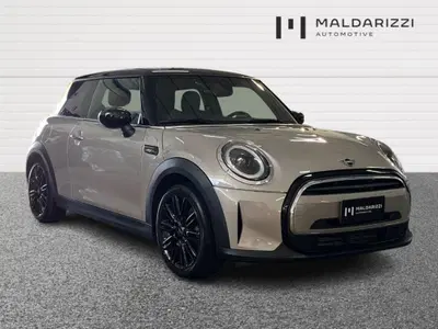 MINI Mini 1.5 Cooper Camden Edition del 2021 usata a Bari