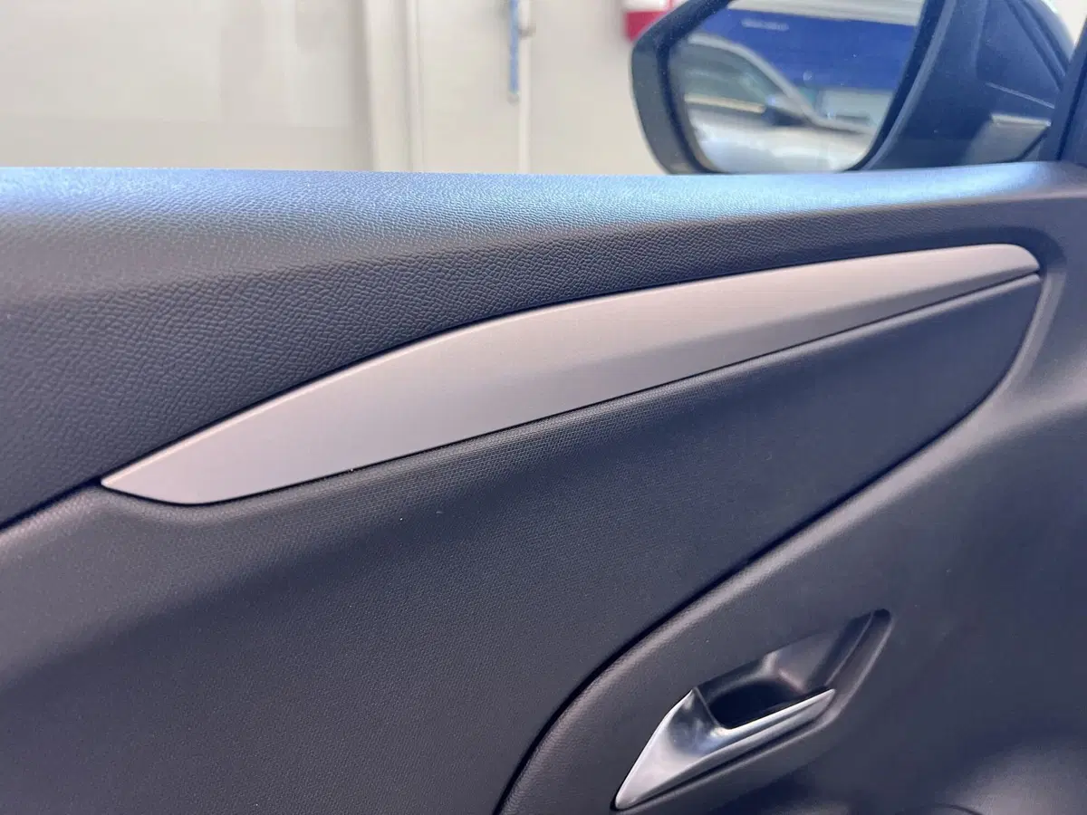 Opel Corsa nuova a Bari (11)