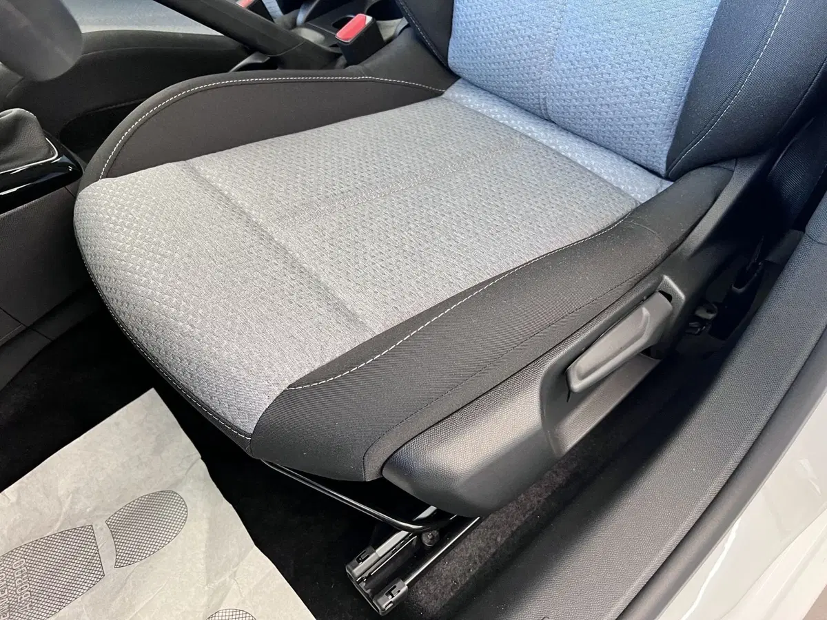 Opel Corsa nuova a Bari (15)