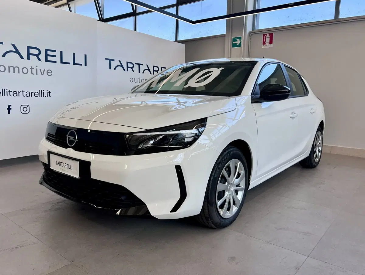 Opel Corsa nuova a Bari (3)